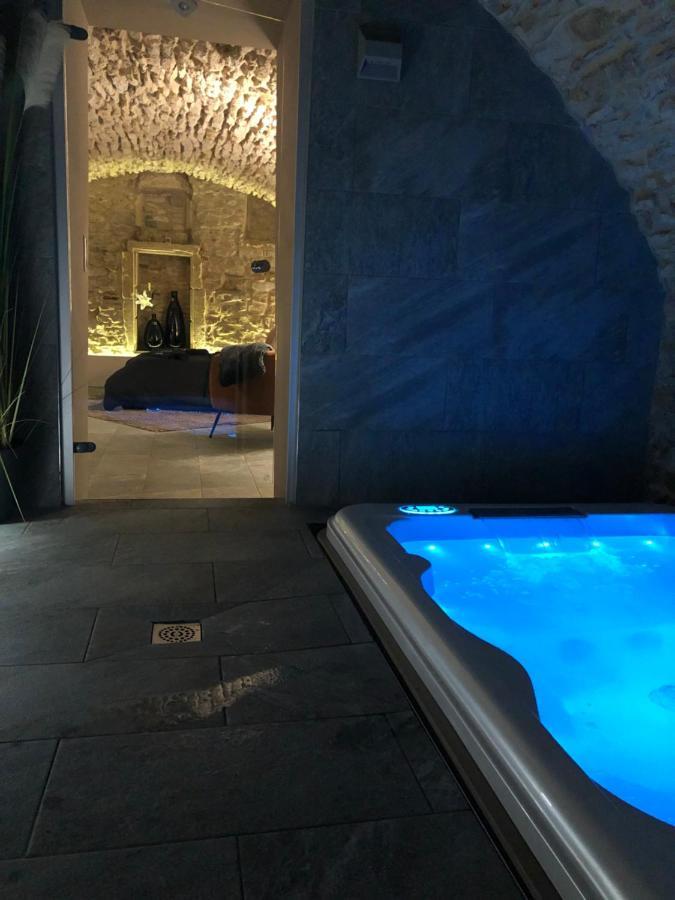 Jaccuzi & Spa Des Caves Stanislas Nancy Exterior photo